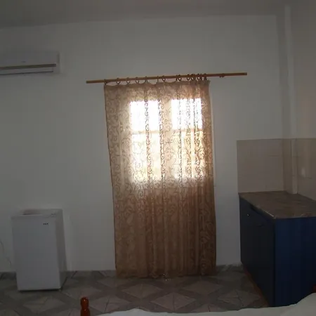 Valentino Apartament Perissa (Santorini)